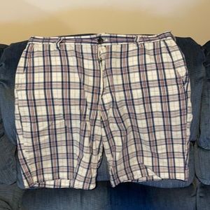 Izod plaid shorts size 34 waist